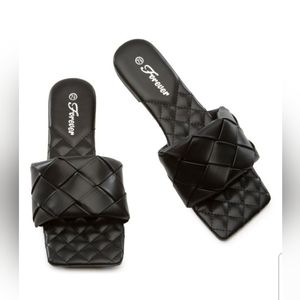 Forever Link International Women's Woven Slide Sandals